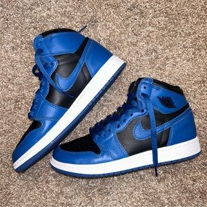 Nike Air Jordan 1 Retro High Top in OG Dark Marina Blue